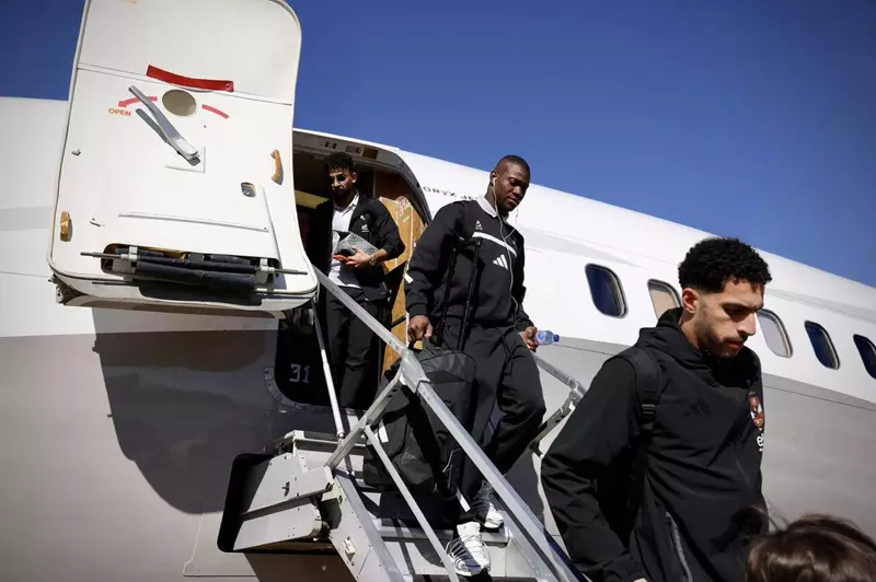 بعثة الأهلي تصل المغرب استعدادًا لمواجهة الجيش الملكي